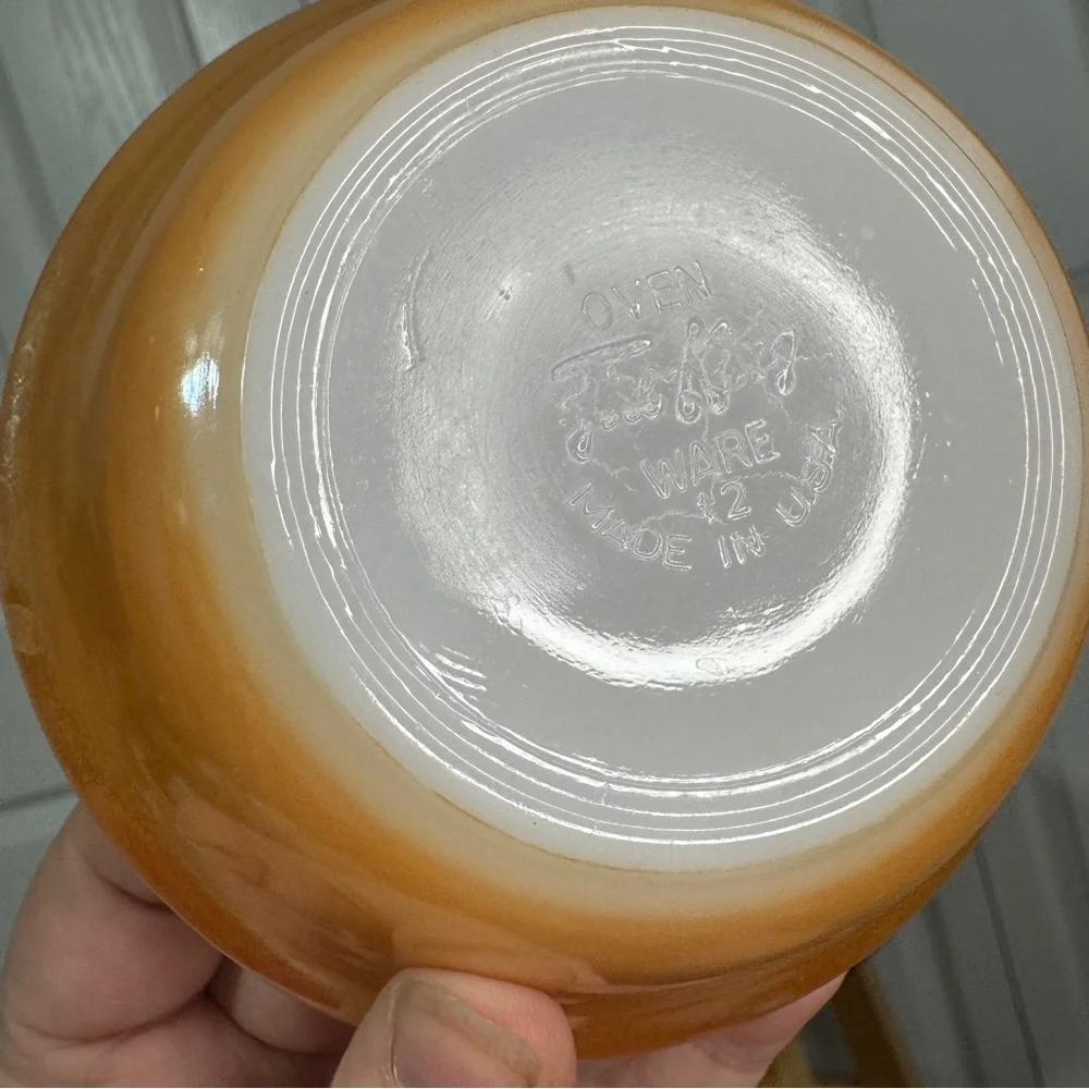 Fire King peach luster‎ Laurel bowl